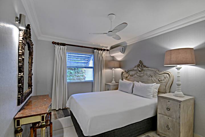 Chakas Cove 5 Main Bedroom